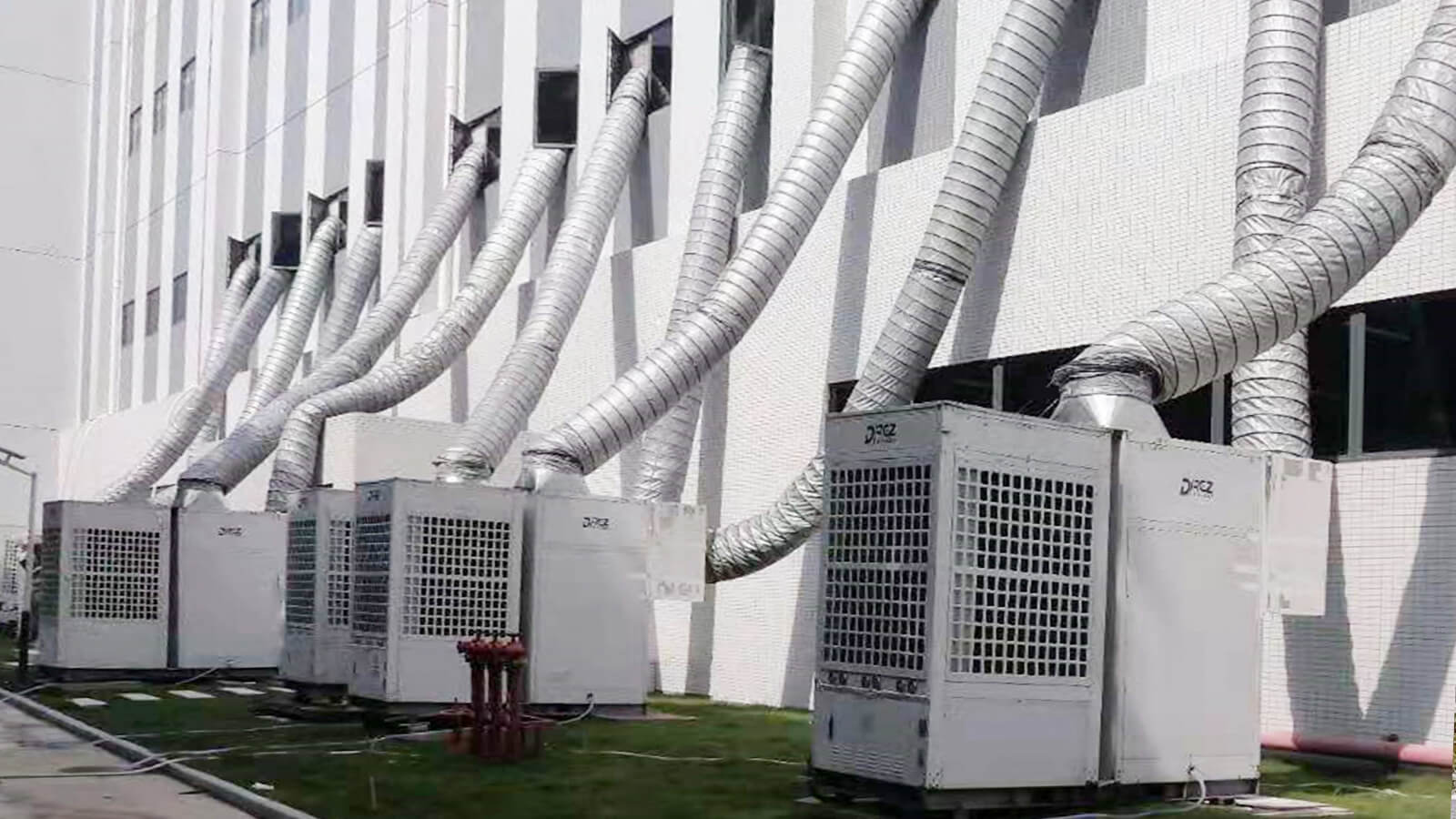 The rooftop air conditioning unit in the factory building